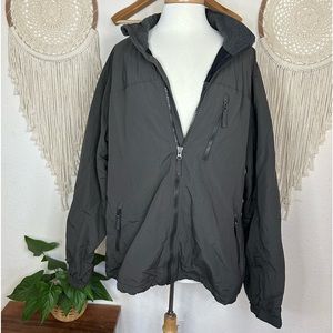 Duluth trading Co. gray zip front zip pockets jacket men’s XL